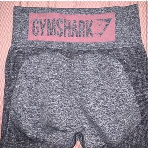 Gym shark leggings